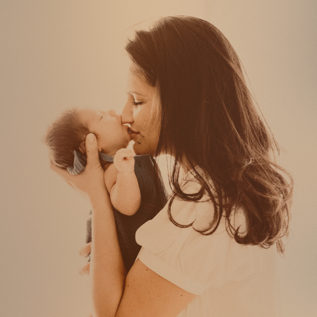 Understanding Postpartum Hair Loss: What’s Happening and How to Support Your Hair